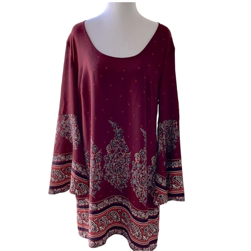 Xhilaration Boho Bell Sleeve Long Sleeve Scoop Neck Open Back Dress | Wine | Med